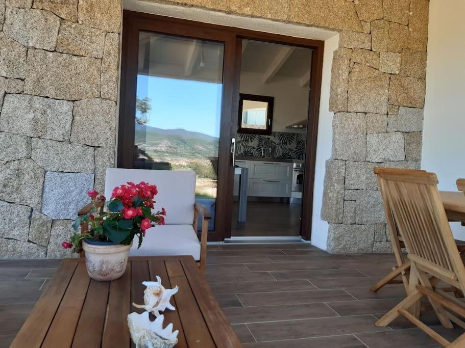 טנאונלה Villa Indipendente Al Mare Budoni מראה חיצוני תמונה