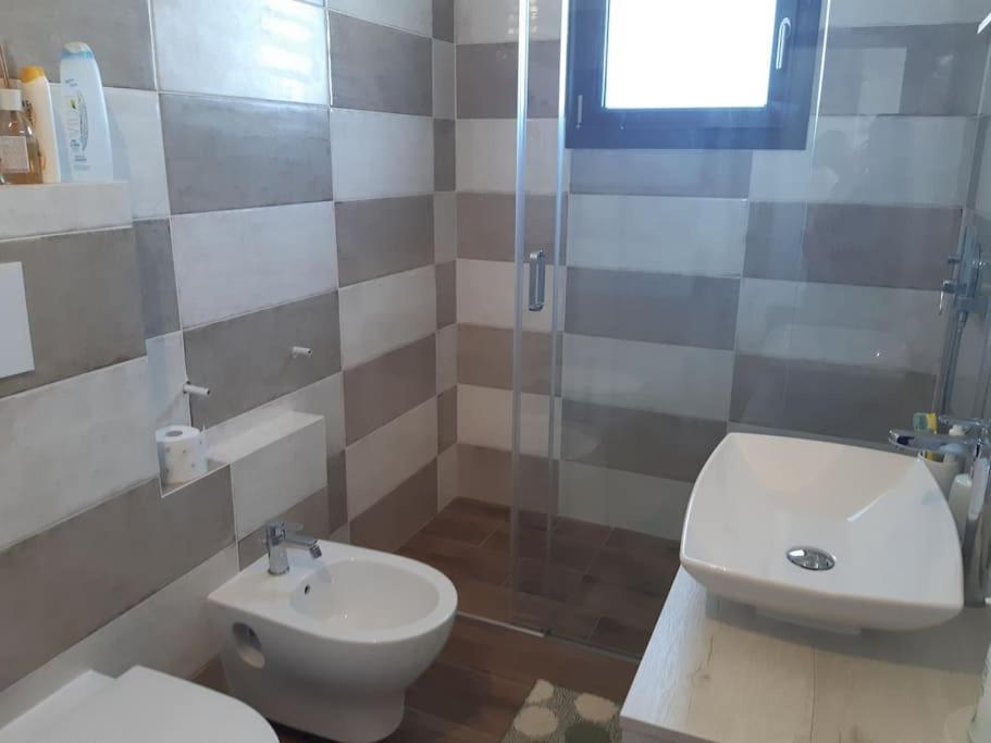 טנאונלה Villa Indipendente Al Mare Budoni מראה חיצוני תמונה